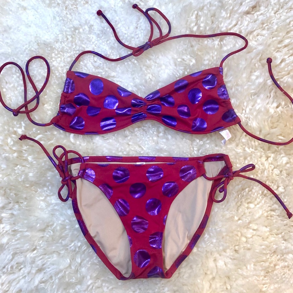 Victoria’s Secret polka dot bikini set 💜💗